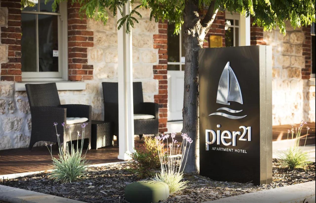 Pier 21 Riverside Apartment Hotel Fremantle Exterior photo