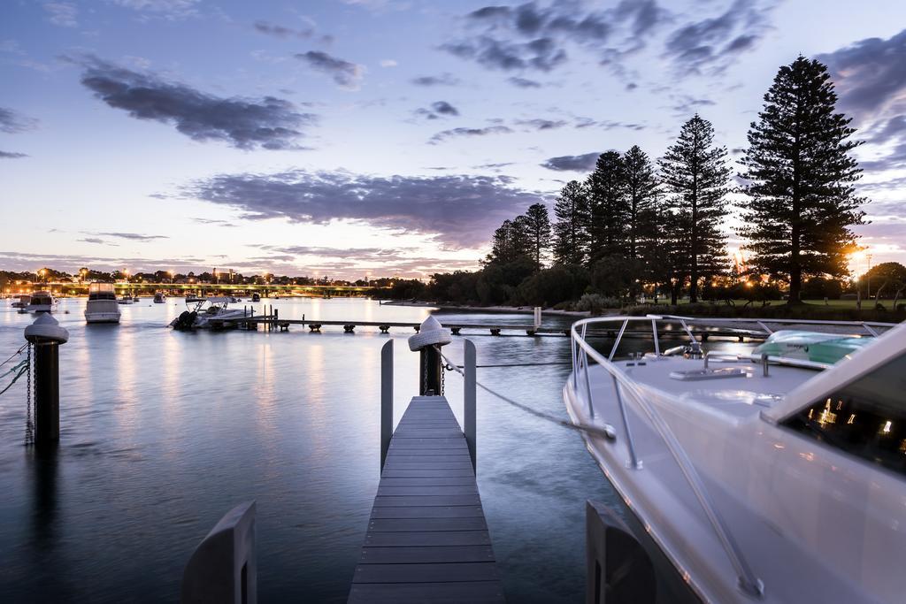 Pier 21 Riverside Apartment Hotel Fremantle Exterior photo